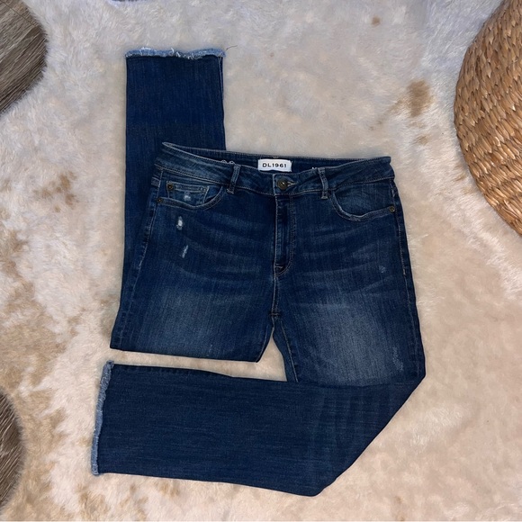 DL1961 Mara Instasculpt Straight Ankle in Ravine 32 - Picture 3 of 12